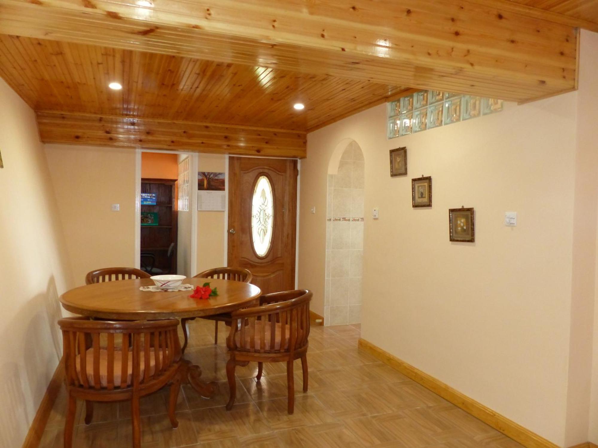 Hibiscus House Seychelles Self Catering Appartement Victoria Buitenkant foto