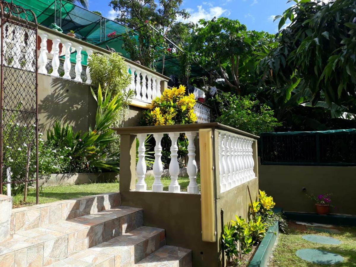 Hibiscus House Seychelles Self Catering Appartement Victoria Buitenkant foto